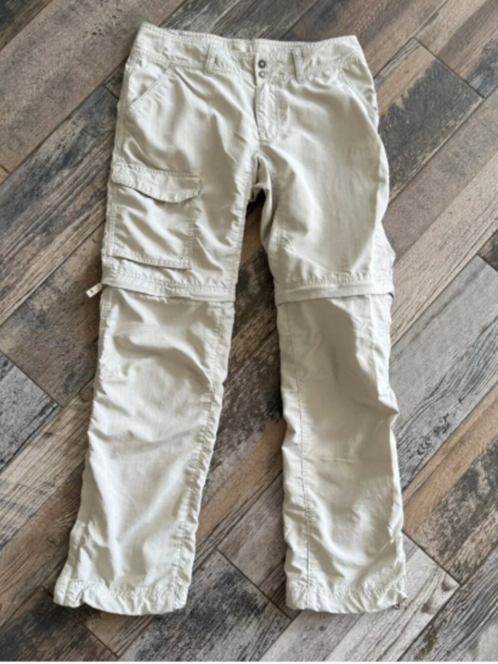Columbia Silver Ridge Convertible Pants Shorts Size 2 Short Tan Omni-Shade 14549